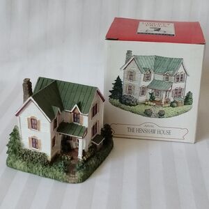 Liberty Falls The Henshaw House Collectible Figurine Village Decor